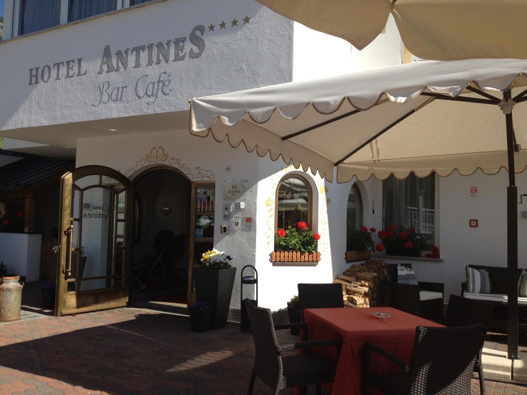 Hotel Antines La Villa  Exterior photo